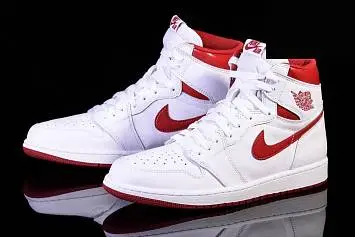 Nike Air Jordan 1 Retro OG  - 1