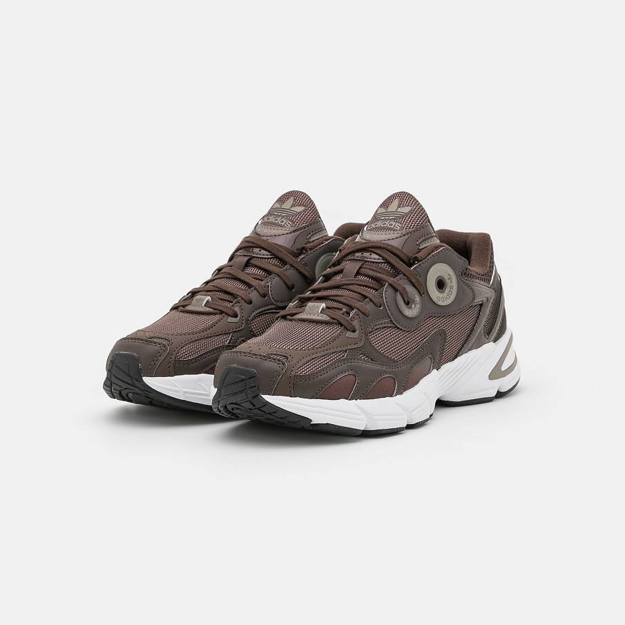 Фото № 3 с приближением к товару «‎Adidas Astir »