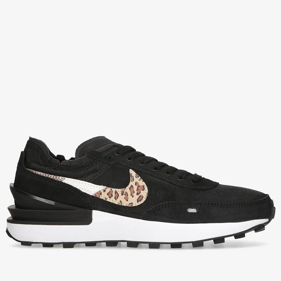Фото № 1 с приближением к товару «‎Nike Waffle One SE»