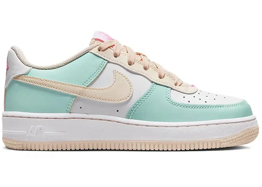Фото № 1 с приближением к товару «‎Nike Air Force 1 Low»