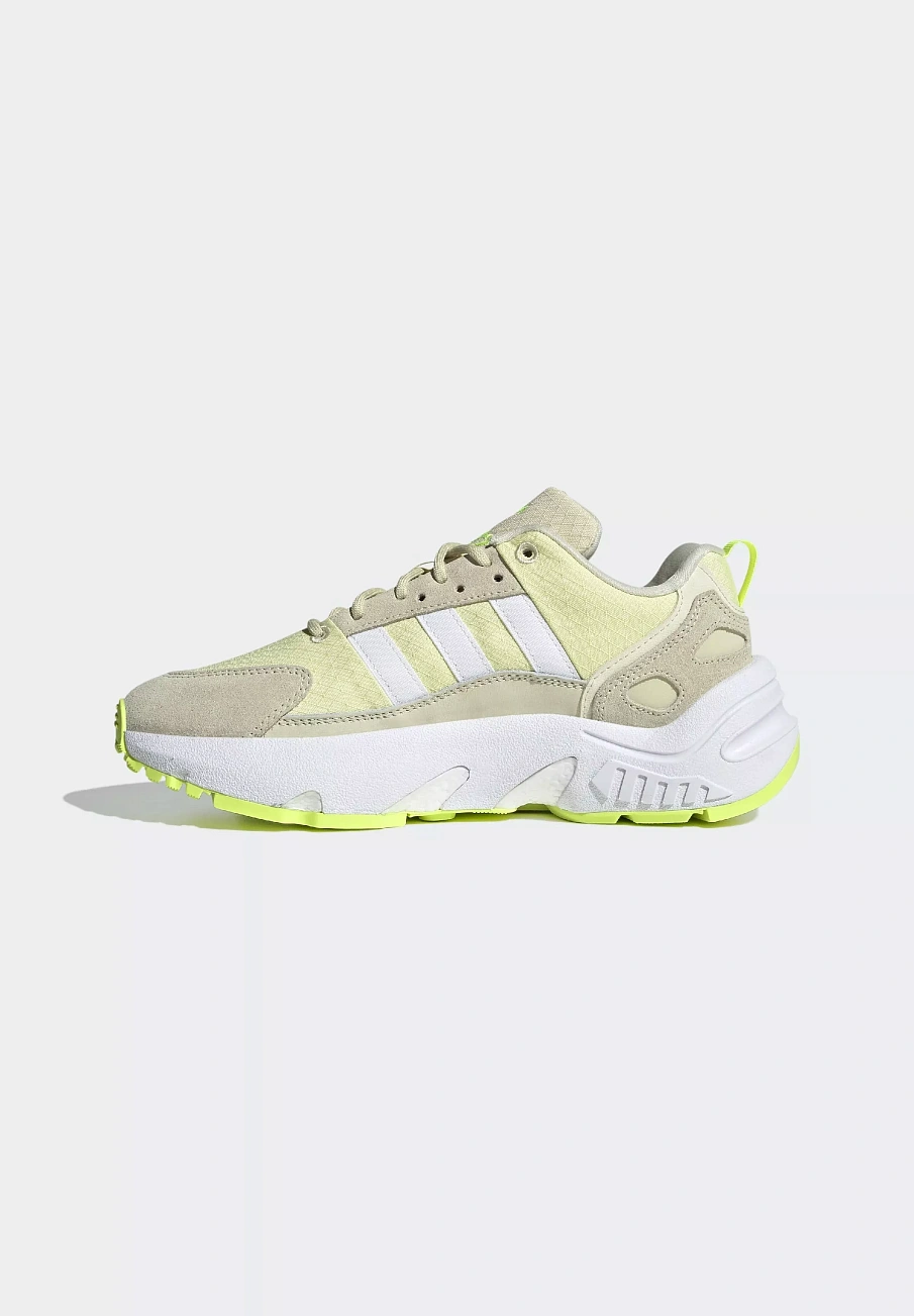 Фото № 3 с приближением к товару «‎ZX BOOST»
