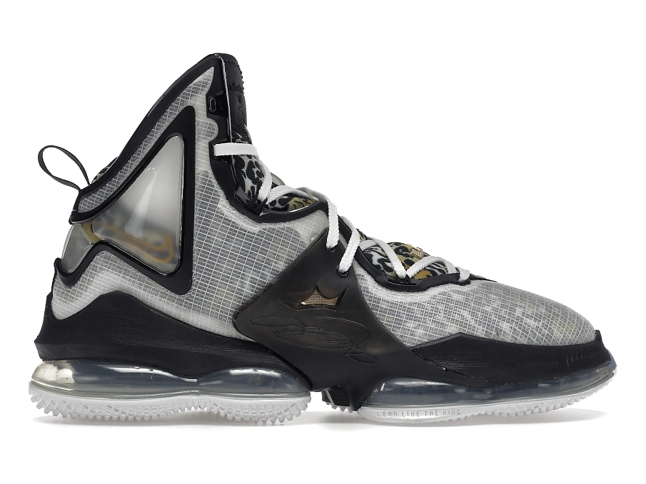 Фото № 1 с приближением к товару «‎Nike LeBron 19 Royalty»