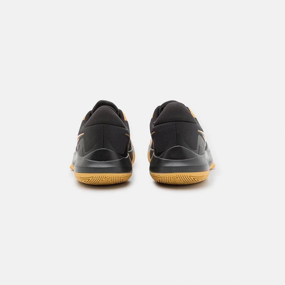 Фото № 3 с приближением к товару «‎Nike Precision 6»