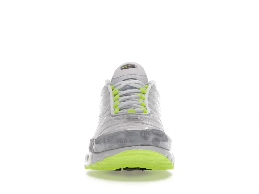 Фото № 2 с приближением к товару «‎Nike Air Max Plus Platinum Grey Reflective Logos»