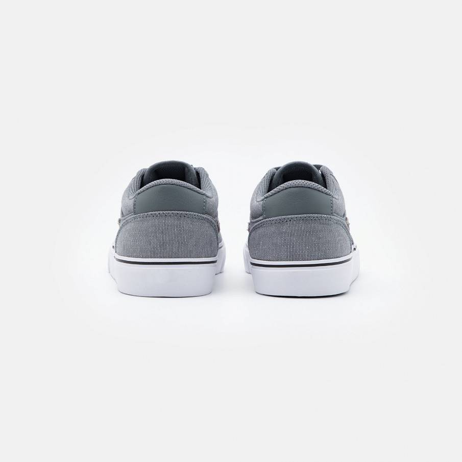 Фото № 3 с приближением к товару «‎Nike Chron 2 Premium »