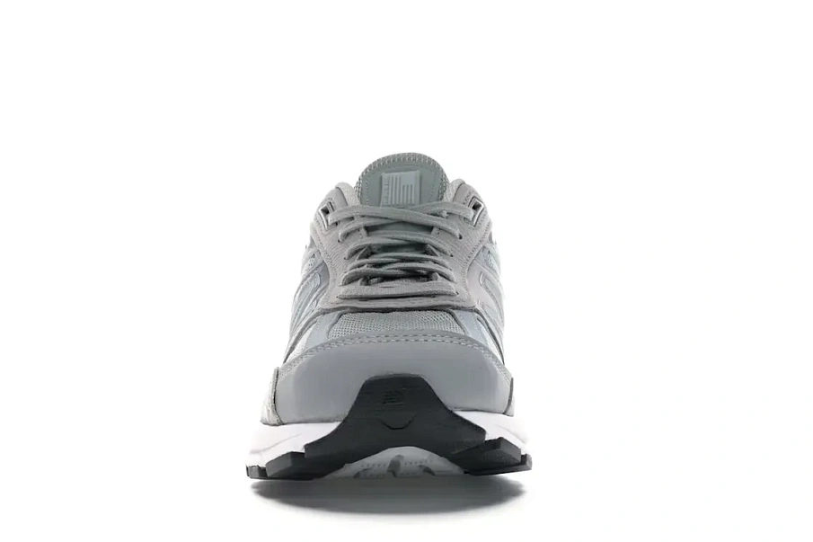 Фото № 2 с приближением к товару «‎New Balance 990v5»