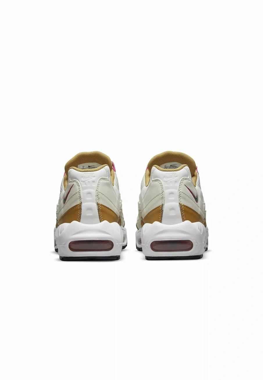 Фото № 2 с приближением к товару «‎AIR MAX »