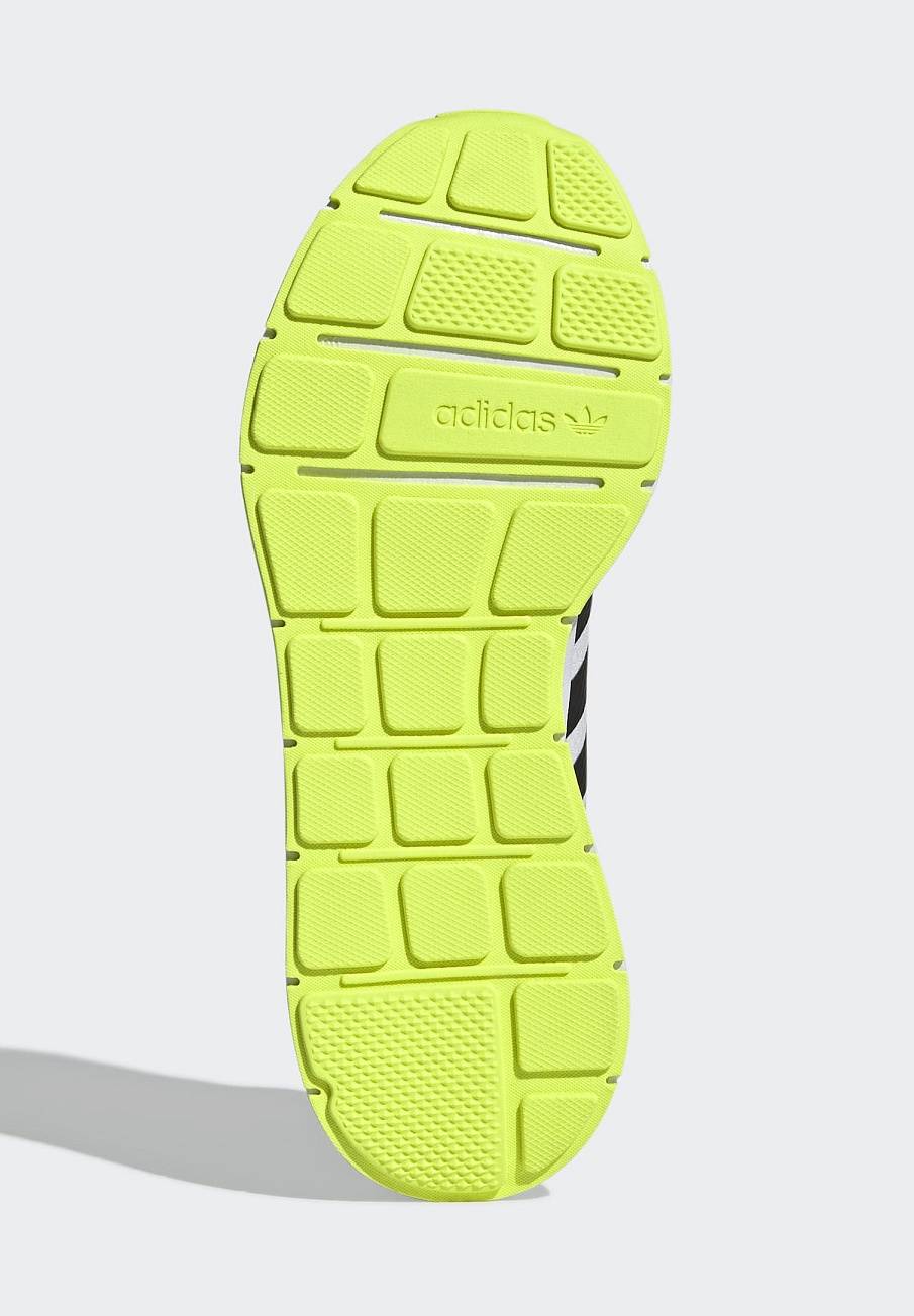 Фото № 5 с приближением к товару «‎Adidas Swift X »