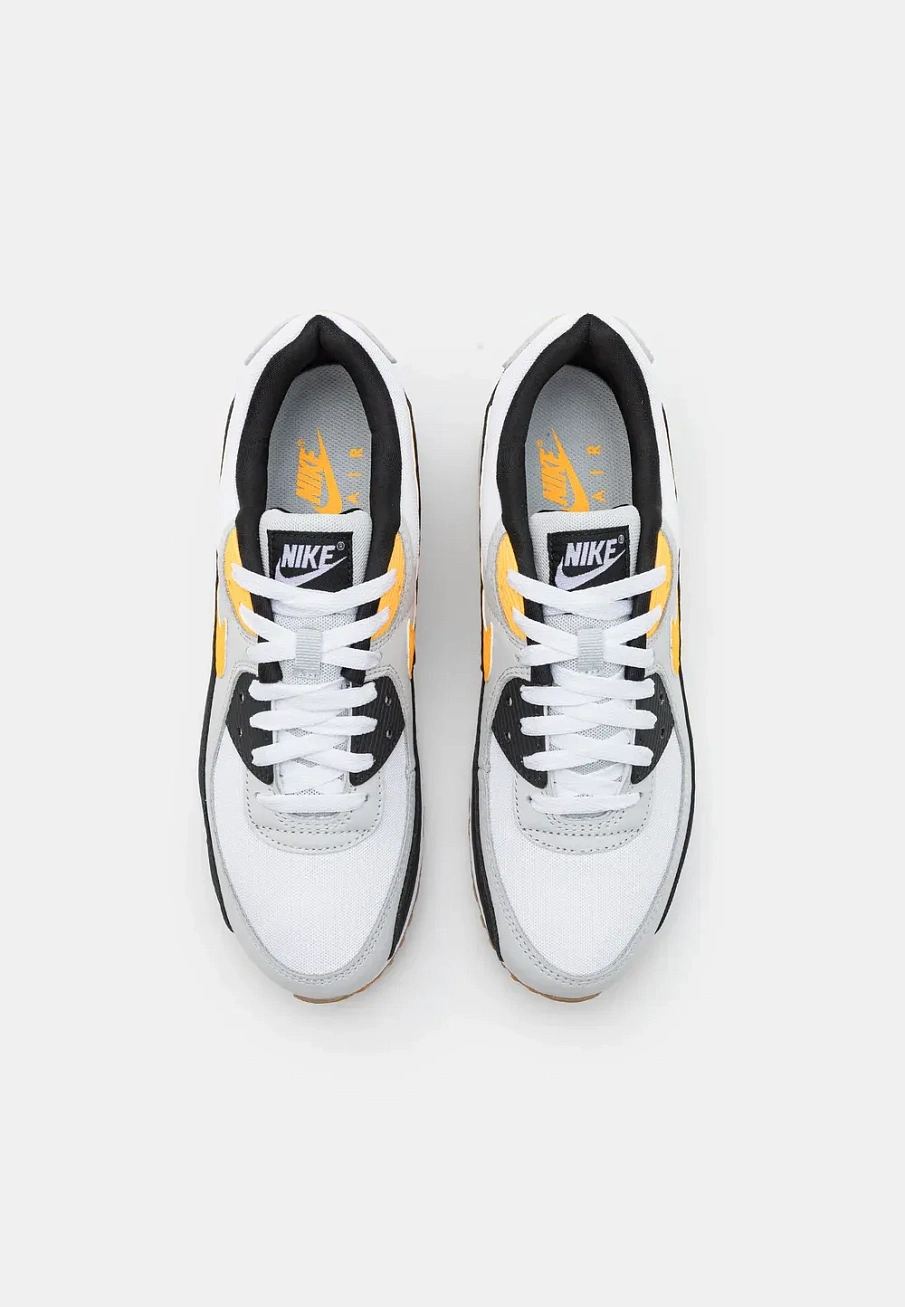 Фото № 4 с приближением к товару «‎AIR MAX 90»