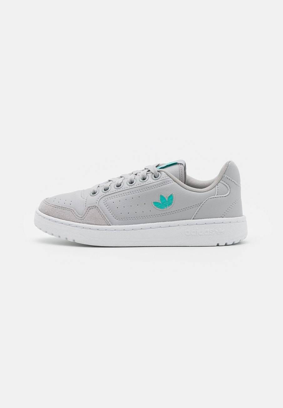 Фото № 1 с приближением к товару «‎Adidas NY 90 »