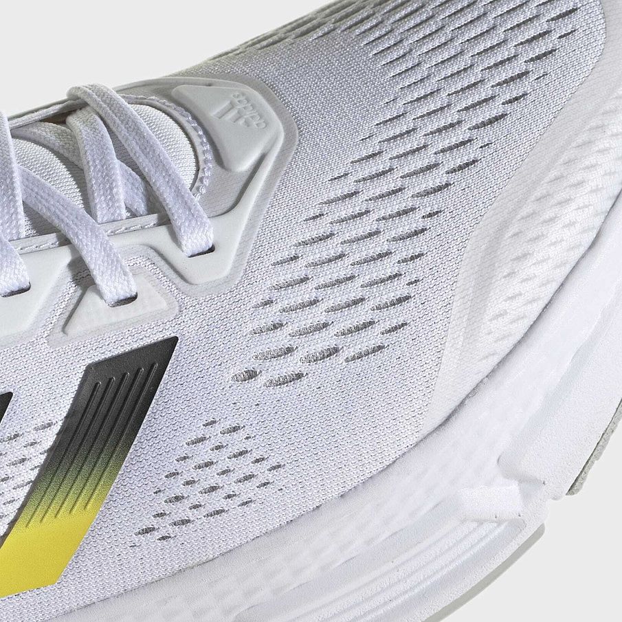 Фото № 5 с приближением к товару «‎Adidas Questar»