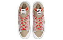 Фото № 4 с приближением к товару «‎KAWS sacai Nike Blazer Low Skate shoes Reed»