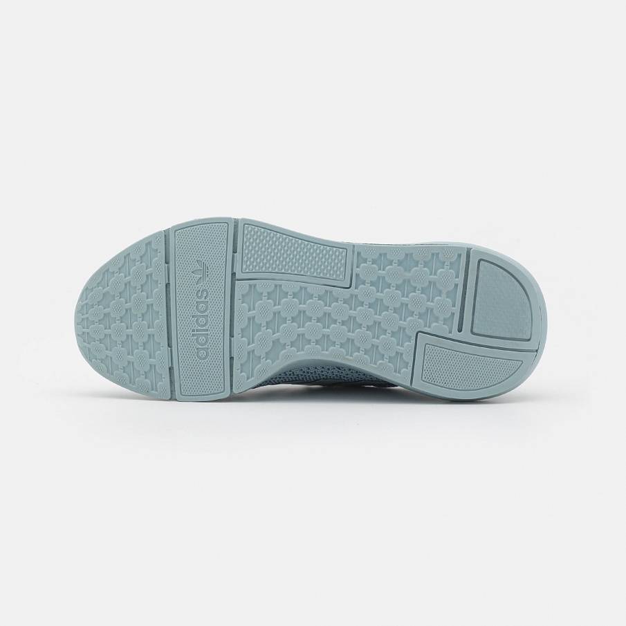 Фото № 5 с приближением к товару «‎Adidas Swift 22 »