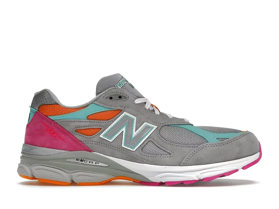 Фото № 1 с приближением к товару «‎New Balance 990v3»