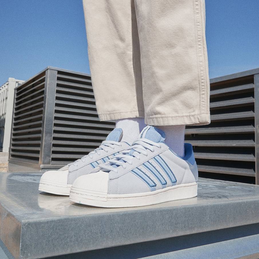 Фото № 3 с приближением к товару «‎Adidas Superstar »