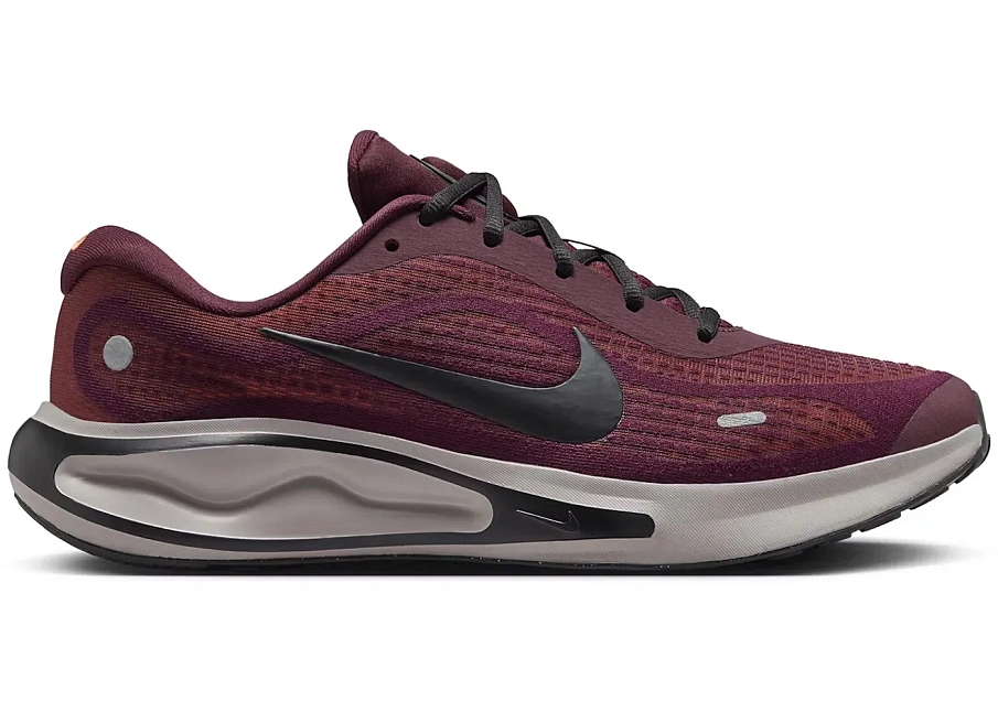 Фото № 1 с приближением к товару «‎Nike Journey Run»