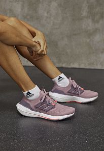 Фото № 3 с приближением к товару «‎Adidas Ultraboost 22»