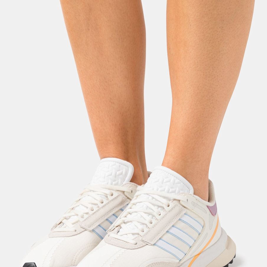 Фото № 2 с приближением к товару «‎Adidas Valerance »