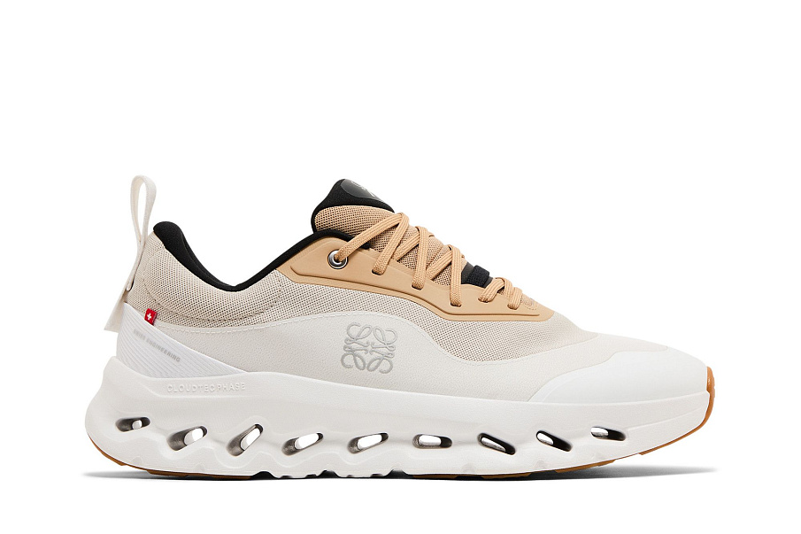 Фото № 2 с приближением к товару «‎Loewe x ON Cloudtilt 2 Tan White Gum»