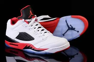 Nike Air Jordan 5 Retro Fire  - 3