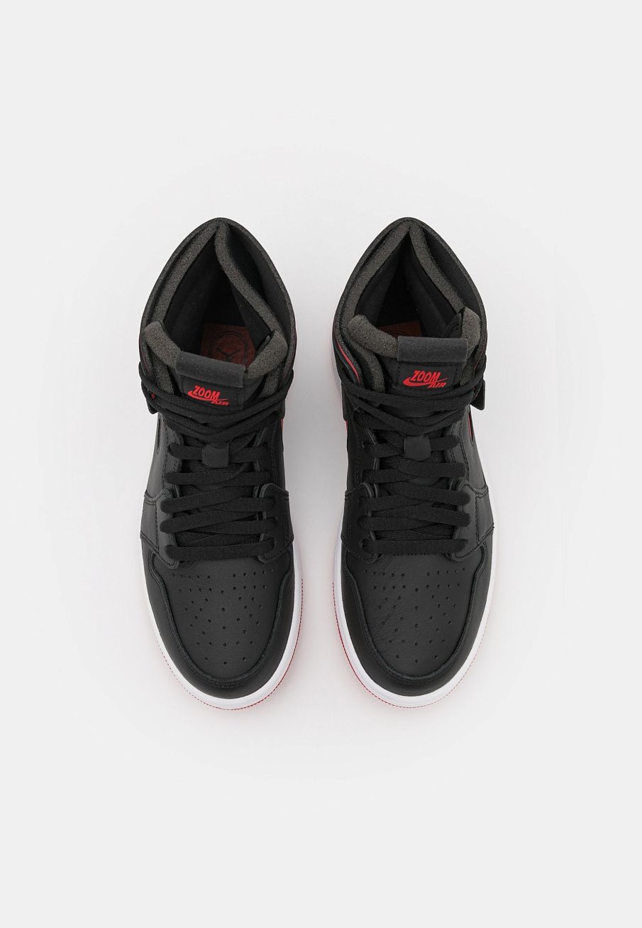 Фото № 4 с приближением к товару «‎Jordan Air 1 Zoom »