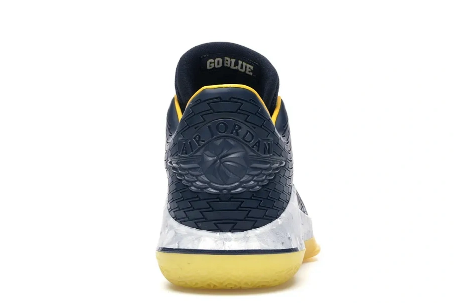 Фото № 4 с приближением к товару «‎Jordan XXXII Low Michigan»