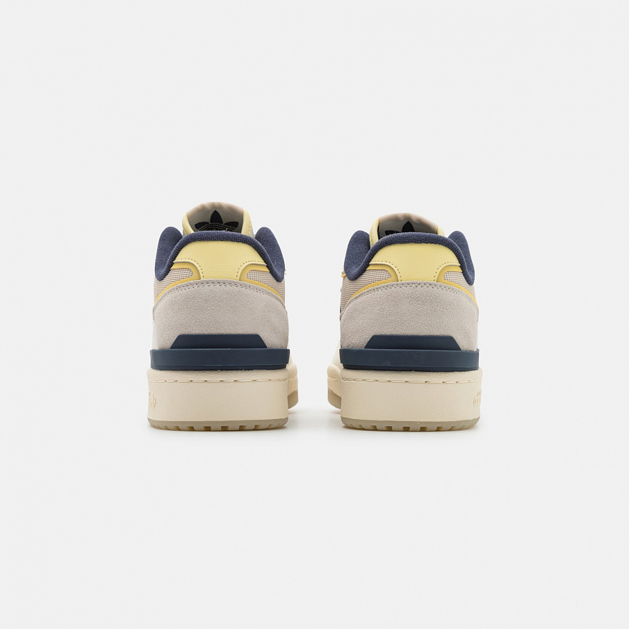 Фото № 3 с приближением к товару «‎Adidas Forum Exhibit »