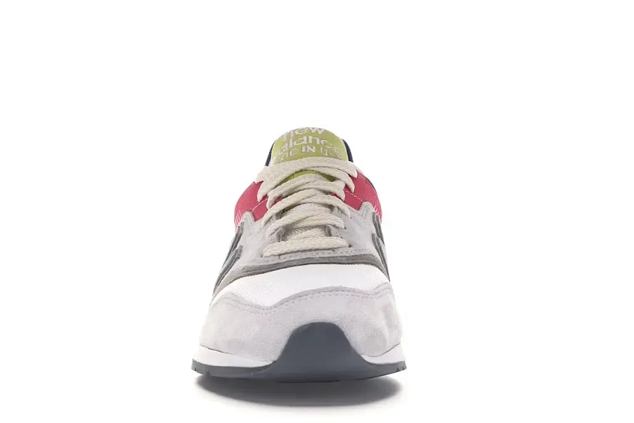 Фото № 2 с приближением к товару «‎New Balance 997»