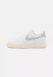 Фото № 2 с приближением к товару «‎W AIR FORCE 1 07 ESS TRND»