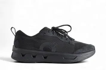 Kith x ON K-Tech 3 Black Black - 2