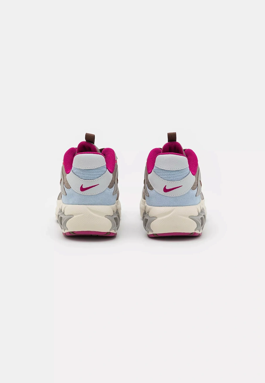 Фото № 3 с приближением к товару «‎WMNS AIR ZOOM FIRE»