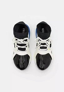 Фото № 3 с приближением к товару «‎ULTRABOOST »
