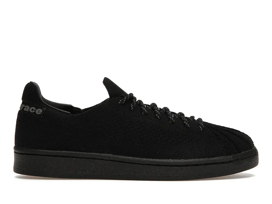 Фото № 1 с приближением к товару «‎adidas Superstar Primeknit Pharrell Triple Black»