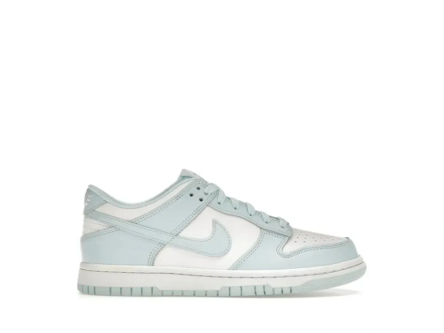 Фото № 1 с приближением к товару «‎Nike Dunk Low»