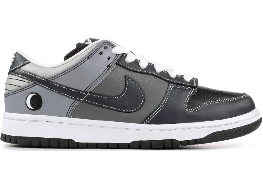 Фото № 1 с приближением к товару «‎Nike SB Dunk Low Lunar Eclipse (East)»