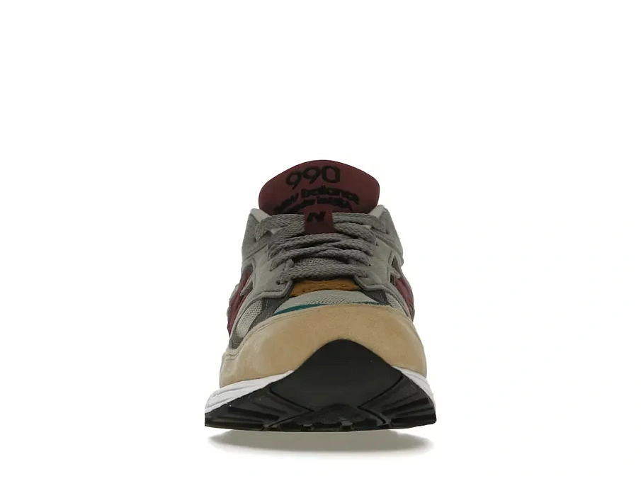 Фото № 2 с приближением к товару «‎New Balance 990v2»