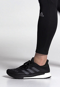 Фото № 3 с приближением к товару «‎Adidas Solarglide 4»
