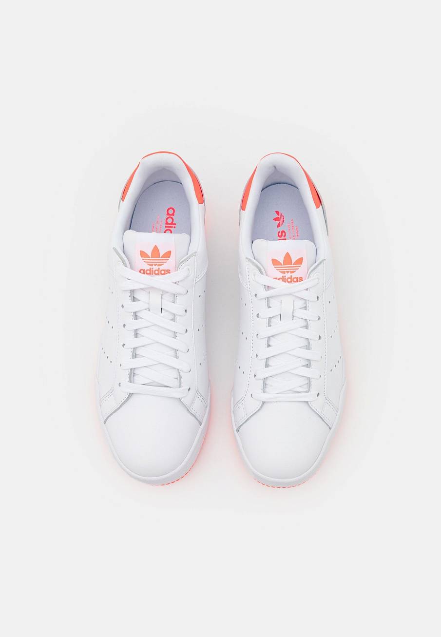 Фото № 4 с приближением к товару «‎Adidas Court Tourino »