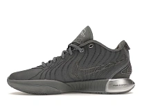 Фото № 3 с приближением к товару «‎Nike LeBron 21»