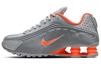Nike Shox R4 GS 'Light Smoke Grey Hyper Crimson' (CW2626-001) - 1