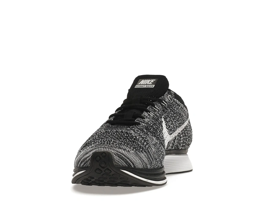 Фото № 4 с приближением к товару «‎Nike Flyknit Racer Oreo 2»