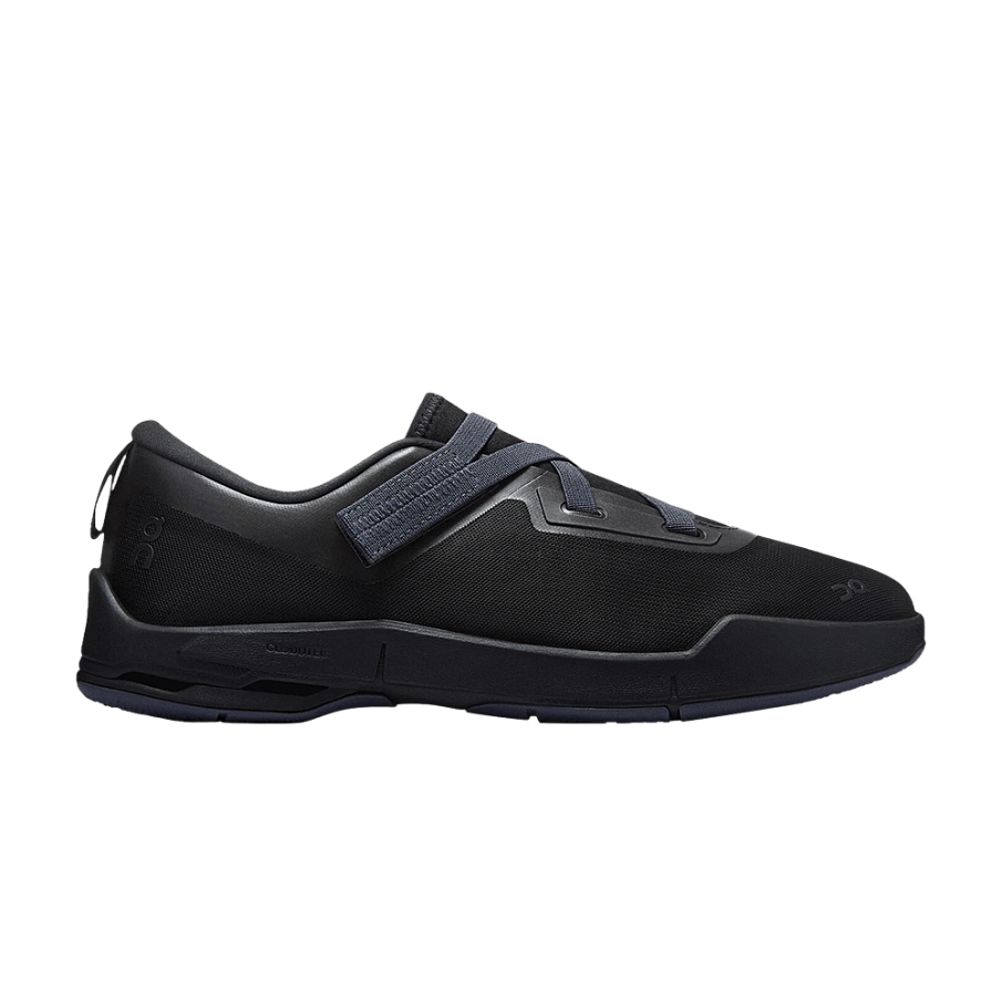 Фото № 1 с приближением к товару «‎Zendaya x Women's On Cloudnova Moon Black Ink»