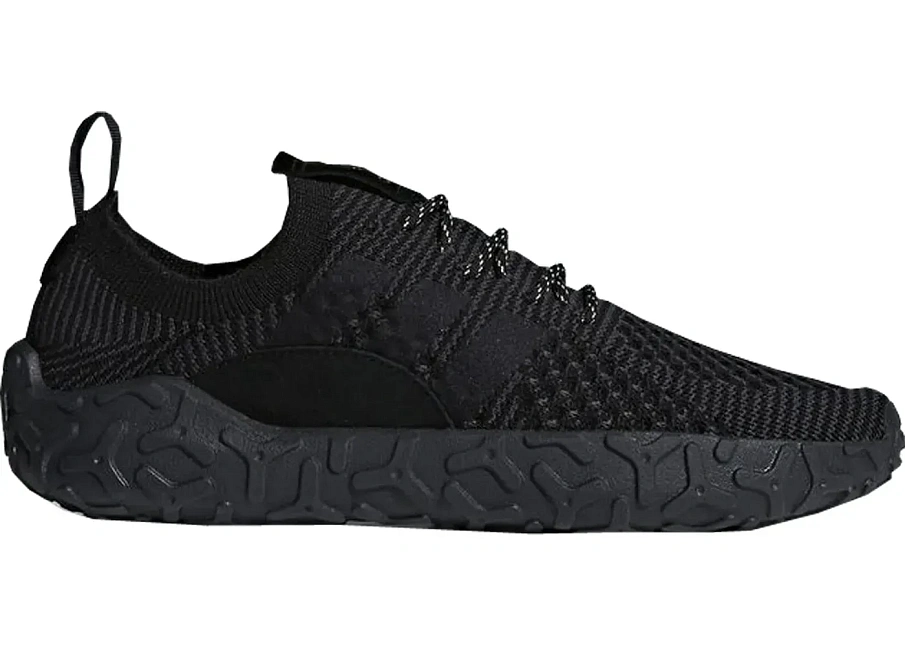 Фото № 1 с приближением к товару «‎adidas F/22 Triple Black»