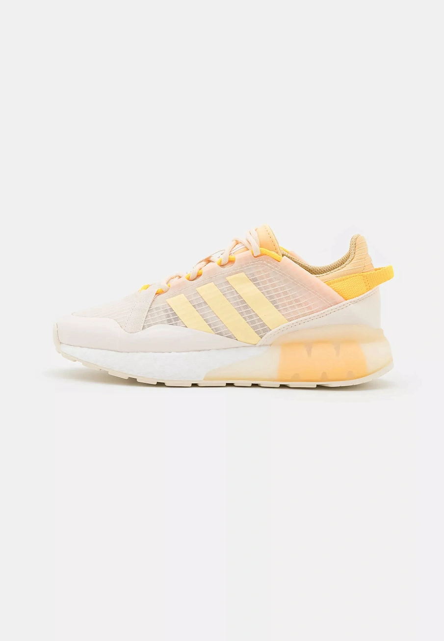 Фото № 1 с приближением к товару «‎ZX 2K BOOST PURE »