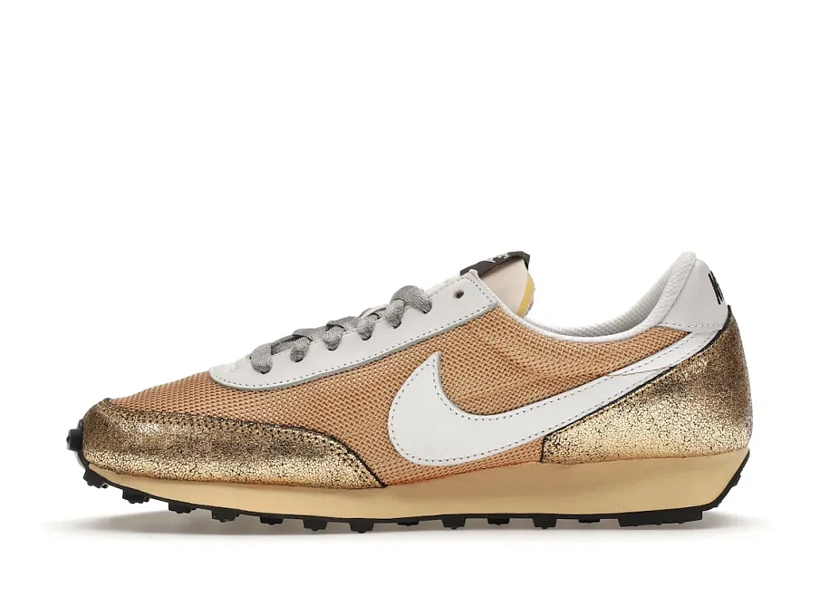 Фото № 3 с приближением к товару «‎Nike Daybreak Golden Gals »