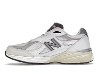 Фото № 3 с приближением к товару «‎New Balance 990v3»
