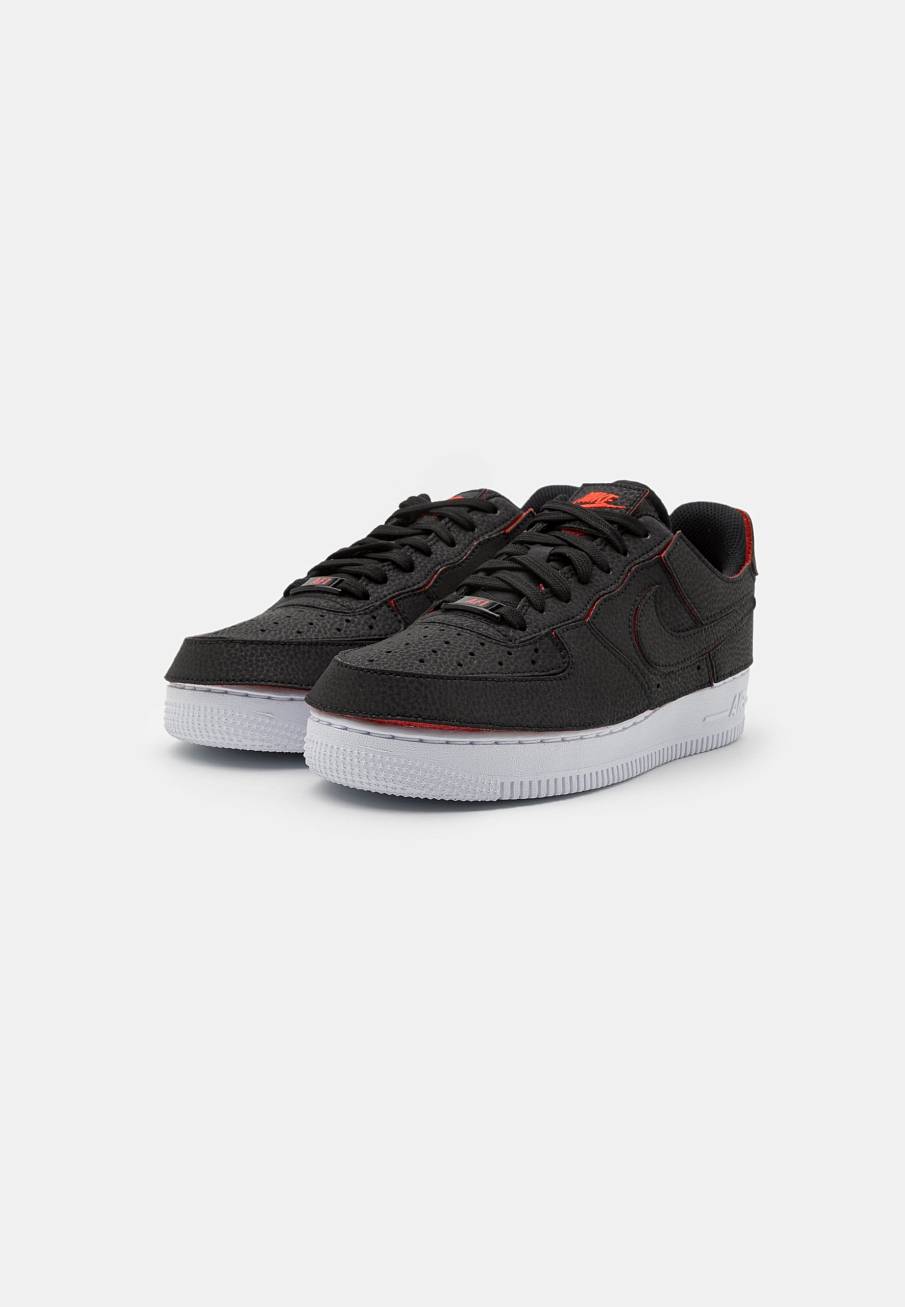Фото № 4 с приближением к товару «‎Nike Af1/1 »