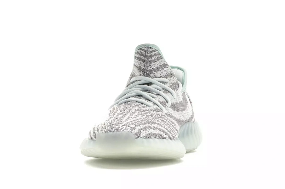 Фото № 4 с приближением к товару «‎adidas Yeezy Boost 350 V2 Blue Tint»