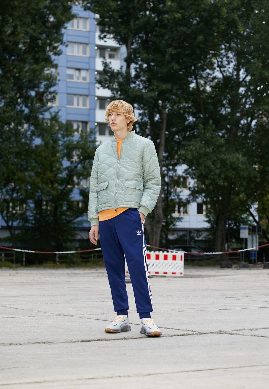 Фото № 2 с приближением к товару «‎Adidas Ozweego Celox »