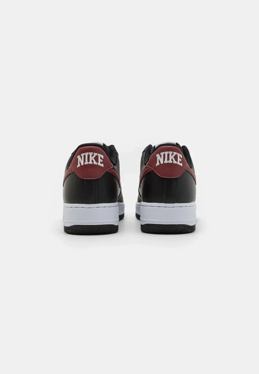 Фото № 3 с приближением к товару «‎AIR FORCE 1»